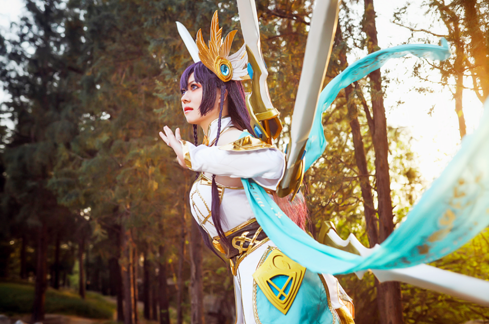 这个刀妹设计师舍得削?剑仙艾瑞莉娅cos