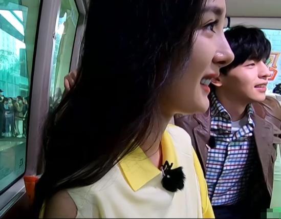 杨幂|33岁杨幂上节目被指脸太垮，成85花中状态最差的？