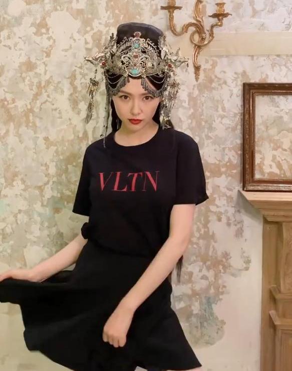 杨幂|33岁杨幂上节目被指脸太垮，成85花中状态最差的？