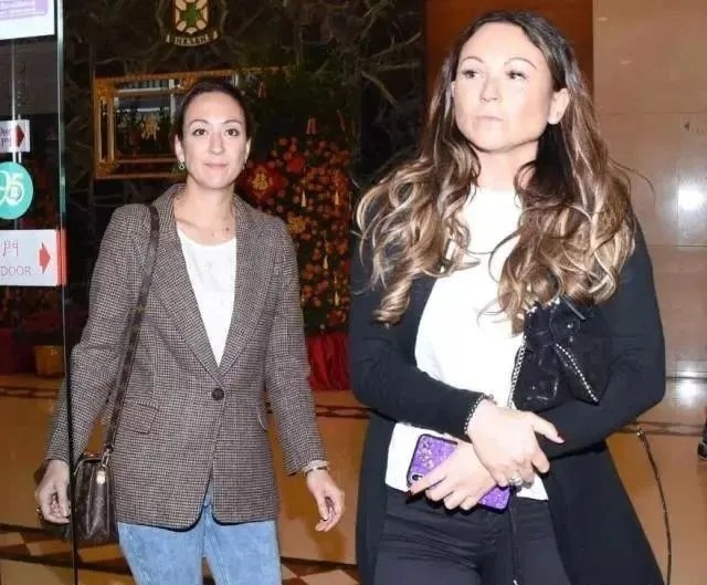 何猷光|何猷光何超英的女儿，赌王亲孙女没出现在灵堂，背后原因并不简单