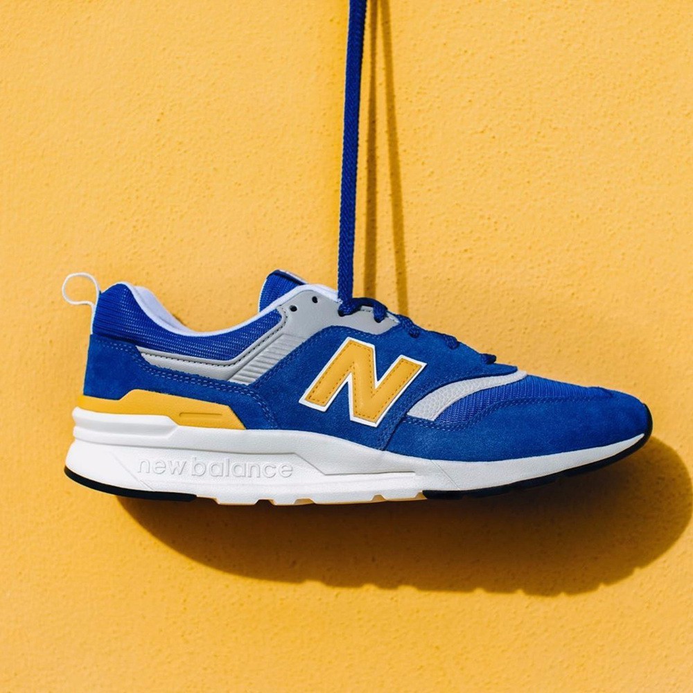 balance × fc porto 997h跑鞋以代表俱乐部形象的蓝色为主色,搭配黄