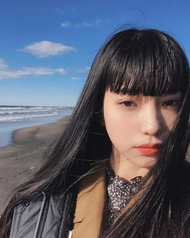 真人版富江 还撞脸lisa小松菜奈 她的时尚给了我太多惊喜 Lisa 小松菜奈 北泽舞悠 撞脸