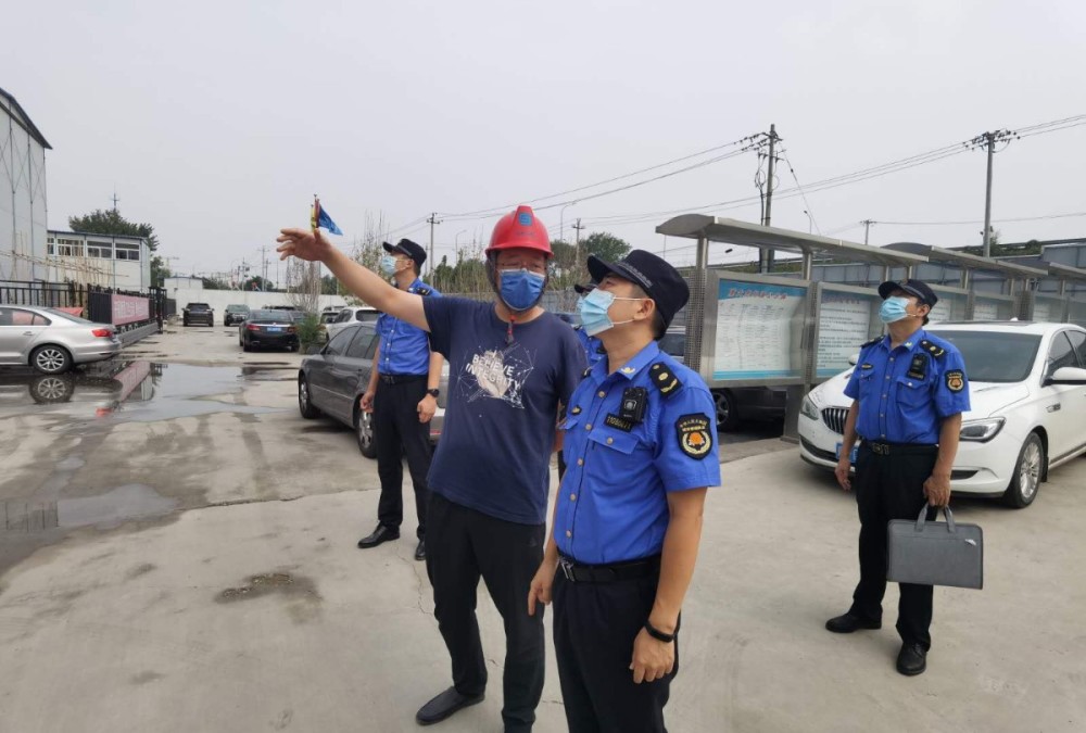 |为高考考生营造良好环境，这个街道的综合行政执法队很操心