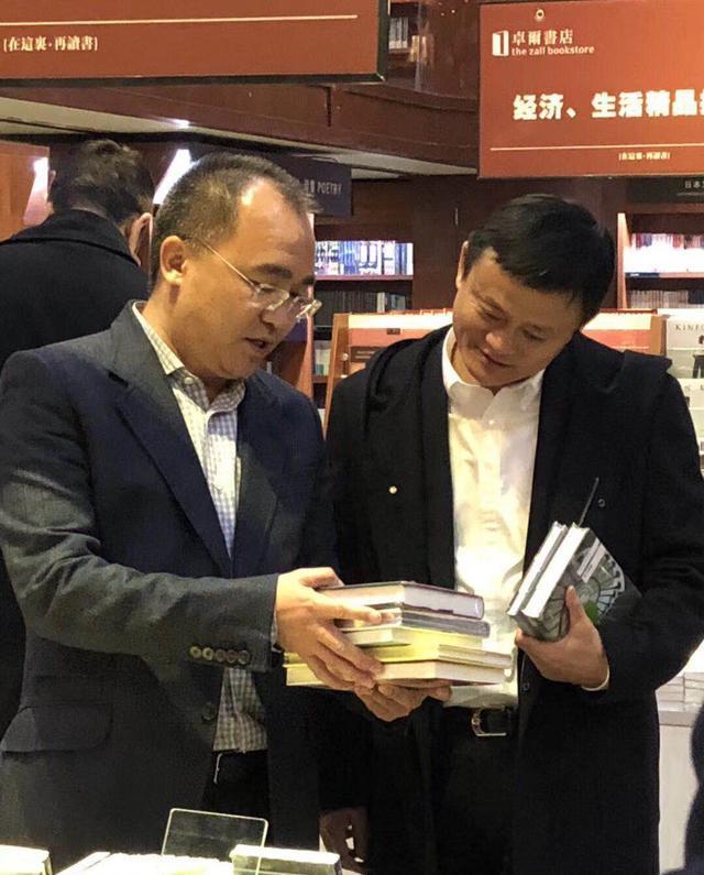 阎志|马云深夜拜访的湖北首富，百亿身家坚持写诗，希望永远是小镇青年