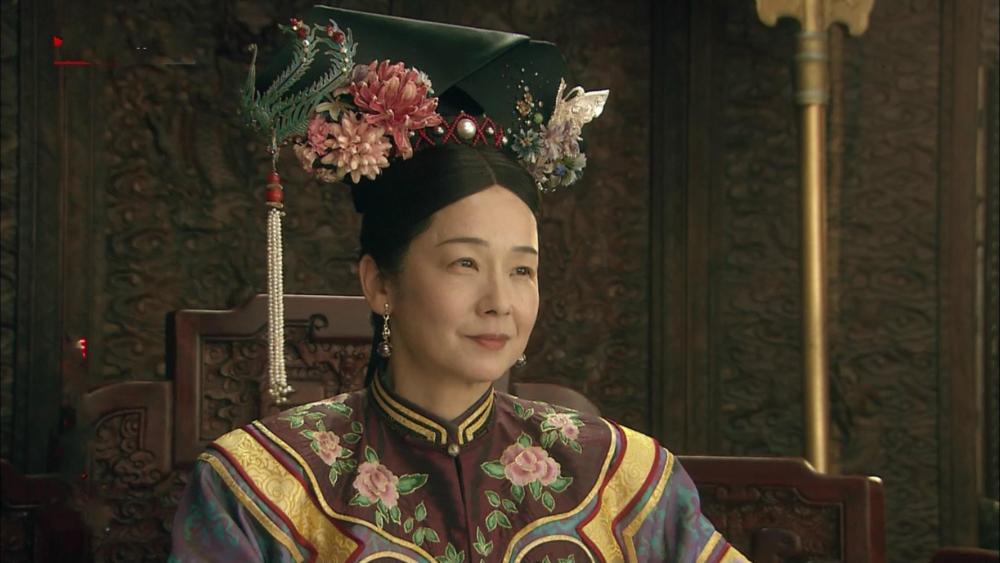 (电视剧《苍穹之昴》慈禧太后)同时,德龄也希望朝廷也能够向西方"学习