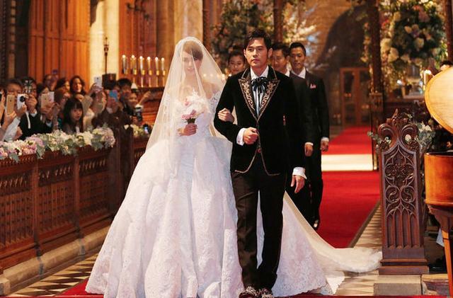 周杰伦|从相差13岁被骂，到结婚5年仍甜蜜，周杰伦用10年时间表白昆凌