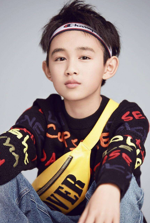 说实在话,小编在看完这部电视剧的时候十分的感慨,这么小的孩子,他咋