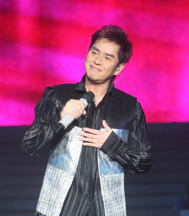 张学友|张学友隐退，谭咏麟热衷慈善，曾经的乐坛神话现在都怎么样了？