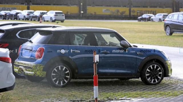 新款MINI COOPER SE五门版谍照曝光