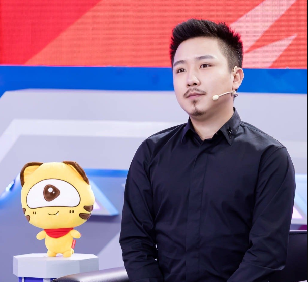 这就是虎牙第一关羽?大锤哥极限守家,1v3职业选手全部反杀!