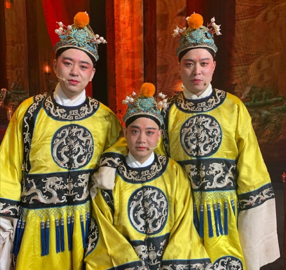 和孔云龙很像的冯照洋晒自制辣椒酱,网友提出质疑他强势反驳