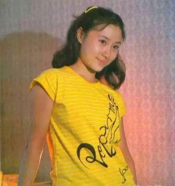 丁岚|“牧羊女”丁岚：当红移民新加坡，落魄后回国“捞金”，今成富婆
