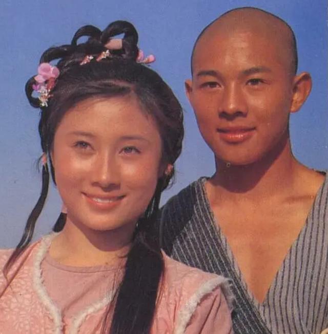 丁岚|“牧羊女”丁岚：当红移民新加坡，落魄后回国“捞金”，今成富婆