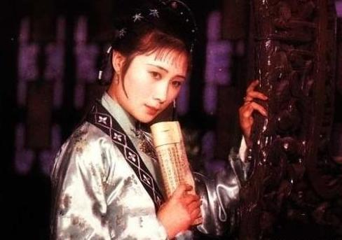 丁岚|“牧羊女”丁岚：当红移民新加坡，落魄后回国“捞金”，今成富婆
