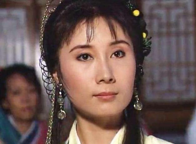 丁岚|“牧羊女”丁岚：当红移民新加坡，落魄后回国“捞金”，今成富婆