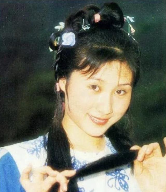 丁岚|“牧羊女”丁岚：当红移民新加坡，落魄后回国“捞金”，今成富婆
