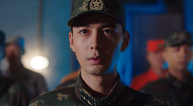 号手就位预告超燃李易峰戎装俊美霸气与陈星旭同框超养眼