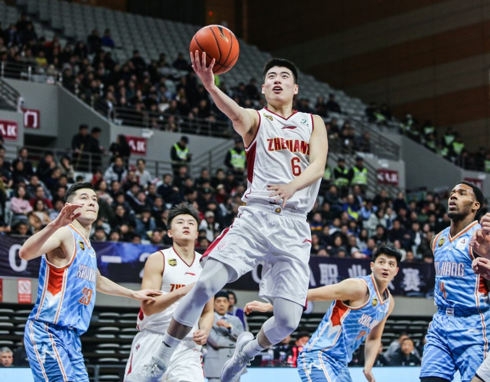29分 12板,28分 5三分,43分 5抢断,这帮青年才俊大有前途