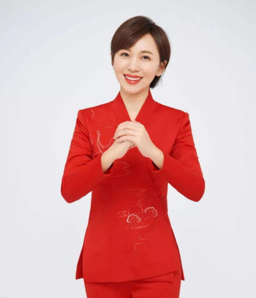 欧阳夏丹|央视美女主播欧阳夏丹：16岁丧父，20岁母亲患癌，如今43岁仍单身