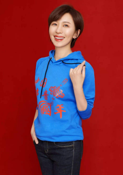 欧阳夏丹|央视美女主播欧阳夏丹：16岁丧父，20岁母亲患癌，如今43岁仍单身