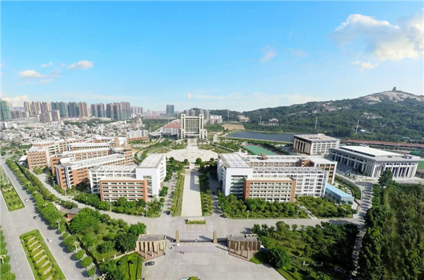 闽南理工学院毕业作品2020中国国际大学生时装周云上e绽放