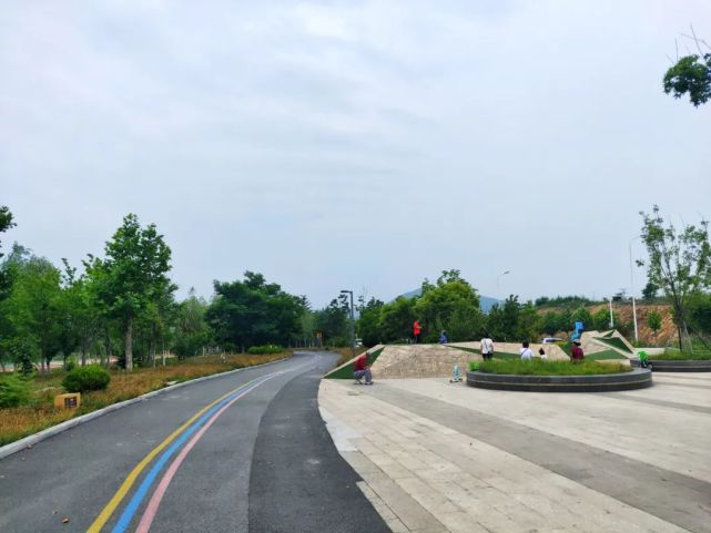 大连湾体育公园