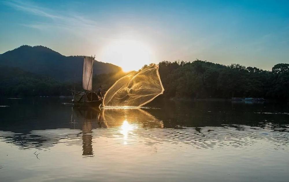 早稻|梦想和夏天，总有一个值得大汗淋漓