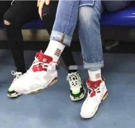 于小彤|年度尴尬情侣？
