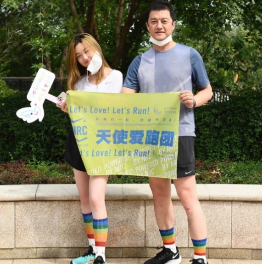 李亚鹏|陈建斌生日聚会大咖云集，李亚鹏疑压力太大再秃顶，或因这3个原因