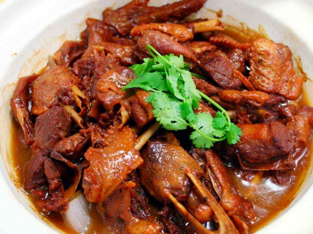 当大鹅遇见辣椒,如此这般美味——红烧啤酒鹅,鲜嫩香辣忍不住来一口