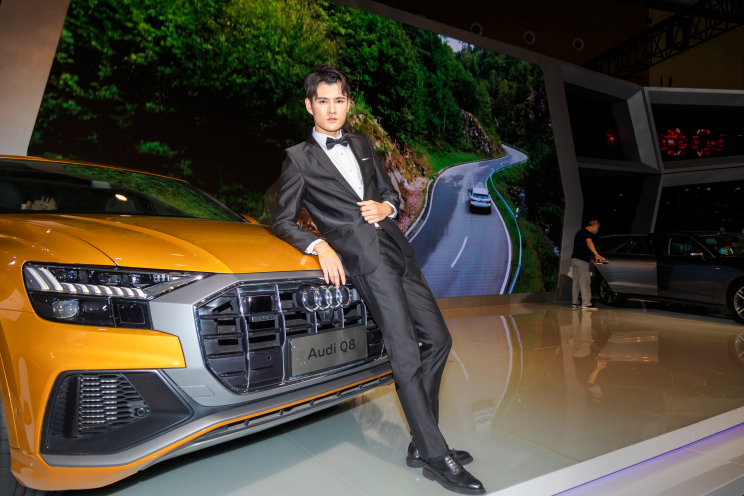 摄影/胡莎摄影/王宝胜摄影/徐际环是滚烫的回忆是动态的活力车展封图