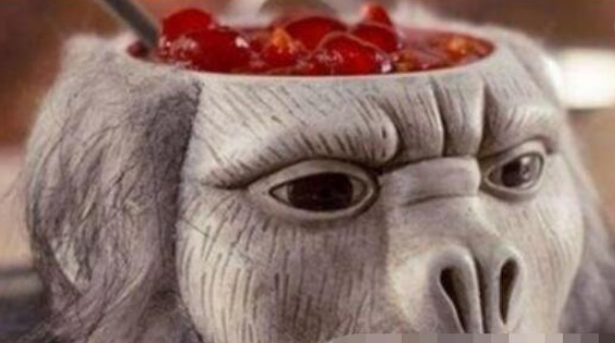 2,生吃猴脑东莞王姓台商,自称是中国十大禁菜婴儿汤的常客,几个月大的