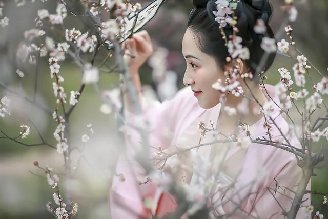 梁羽生|金庸古龙梁羽生，3位武侠宗师的3本冷门小说，谁更胜一筹呢？