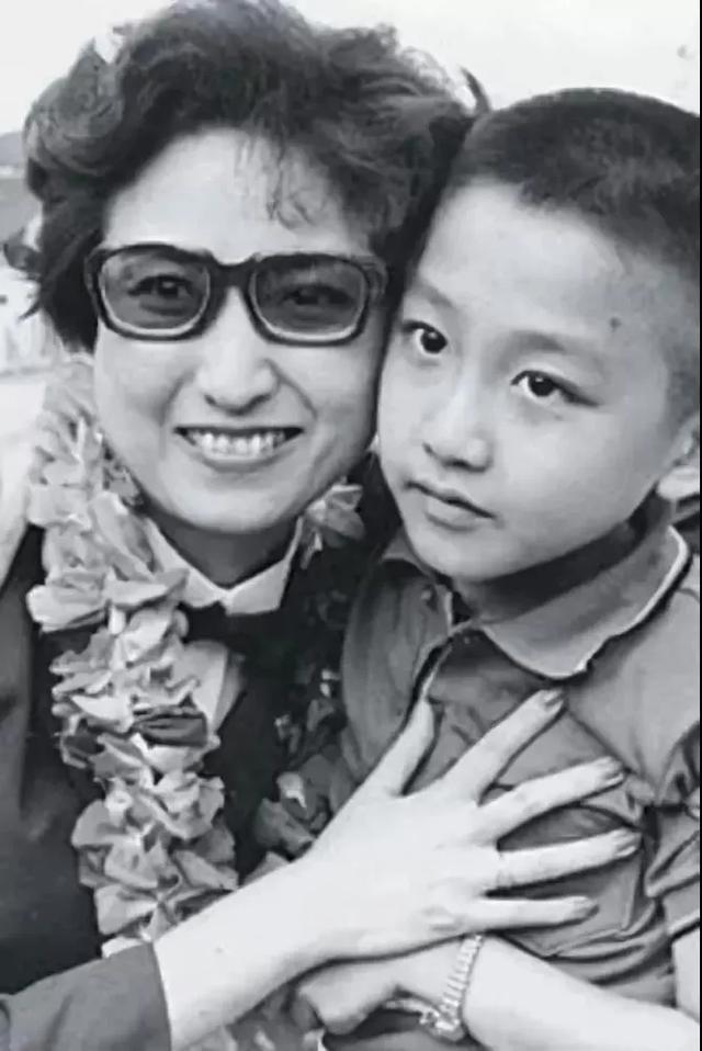庾澄庆|庾澄庆莫名上热搜：伊能静“牵手门”后，他们怎么样了？