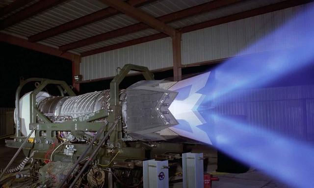 中国仍有很大不足,有些悲观的网友认为:会不会即使f22发动机公开图纸