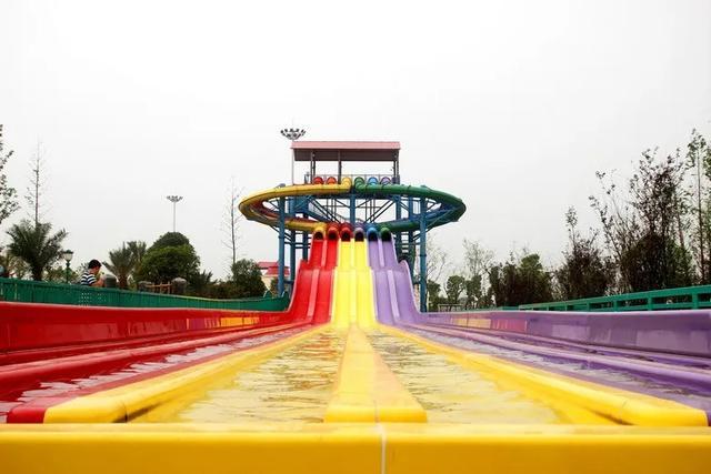 【玩水攻略】水上的夏日狂欢,旅小姐带你到常德欢乐水世界乘风破浪!