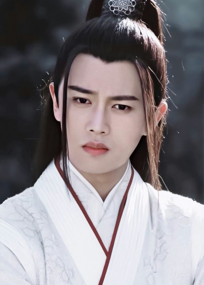 从《青云志》到《锦衣之下》,任嘉伦先后搭档李易峰,赵丽颖,杨紫,景甜