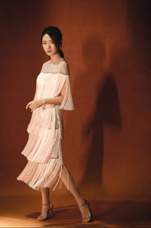 短发比长发更适合万茜的气质多年没变还是当年熟悉的她