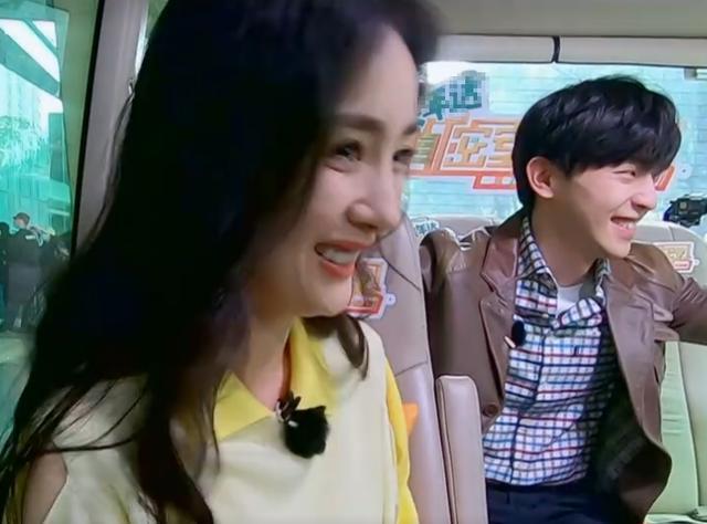 杨幂太现实,介绍郭麒麟和大张伟时两幅面孔,瞧不起谁呢?