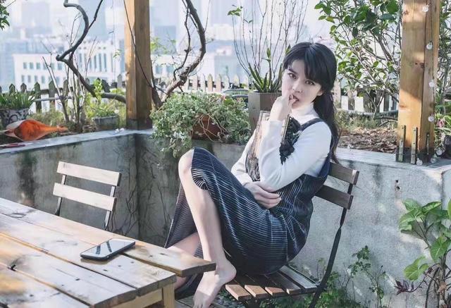 据沫子暴露的地址来看,沫子住的地方在当地算是一个不错的小区,安保