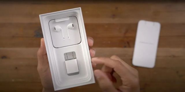 Iphone 12 确认没有充电器 发布时间推迟 充电器 Iphone 苹果 包装盒 耳机 Iphone12
