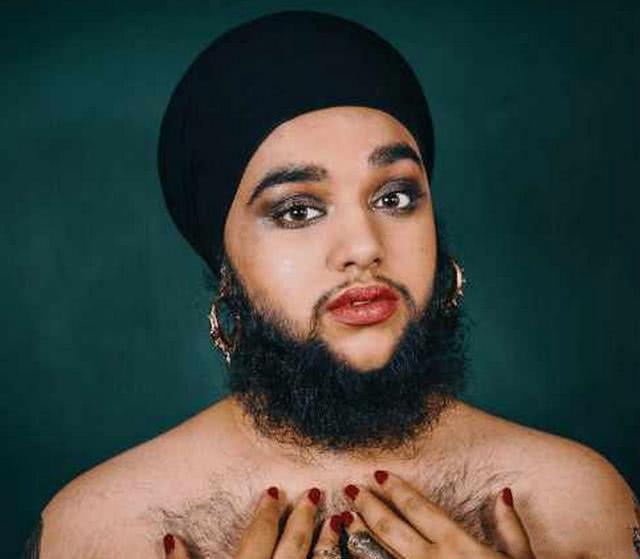 世界上胡子最长的女人长出15cm长的胡子因此找不到男朋友