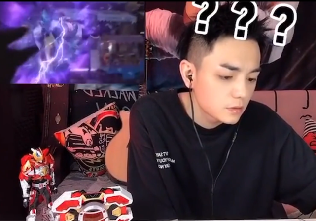 铠甲勇士:小天直播看猎铠,本以为刑天能还手,下一秒瞬间懵了!