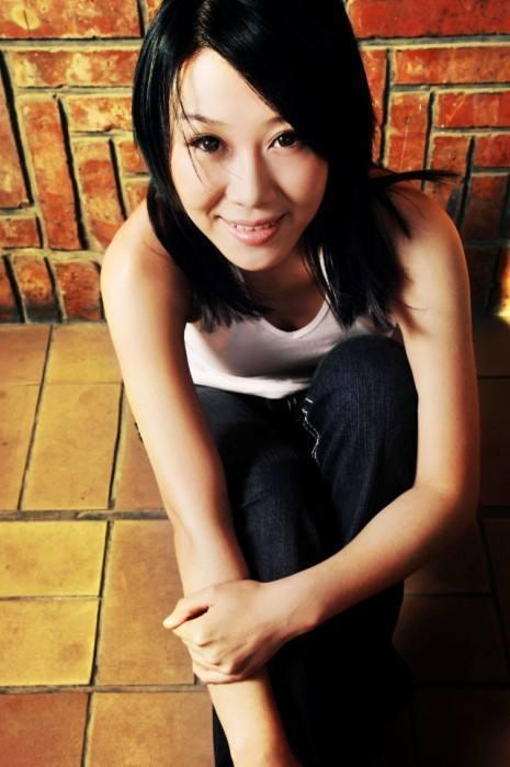 2012年,付丽邀请快递员进门,10分钟后衣衫不整去世,终年29岁_腾讯新闻