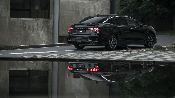 运动型轿车三车横评 这款15万级最强加速轿车的表现有些亮眼 腾讯新闻