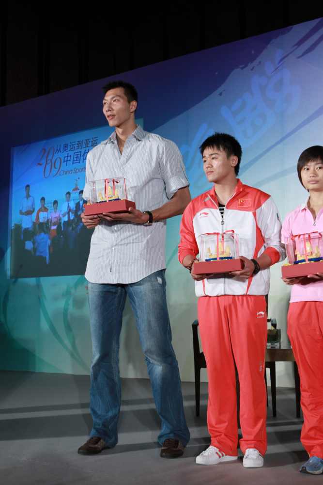 奥运冠军胡佳:田亮之下的"千年老二",双眼视网膜被水冲到脱落