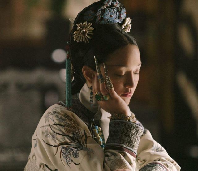 和敬公主凭什么可以对如懿指手画脚她嫡公主的身份比如懿尊贵多了