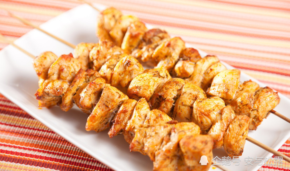 香烤鸡肉串,低脂少油烤箱版,超美味家常菜,孩子喜欢的酥嫩零食_腾讯新