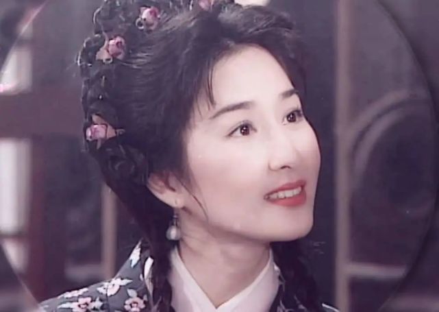 就算逃跑南非,还像钝刀割肉,忍受关咏荷因《河东狮吼》而鹊起名声的