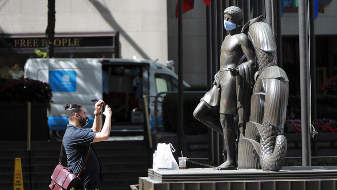 病亡率|为何美国新冠病例激增，但病亡率相对稳定？